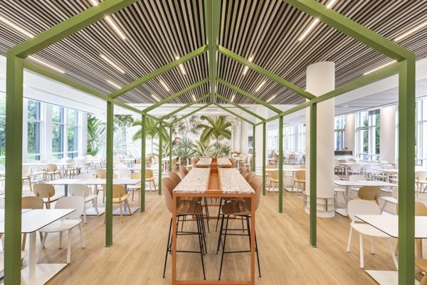 Bureaux rénovés avec jardin, à louer à Colombes