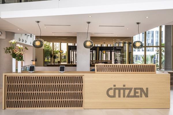 Bureaux rénovés avec jardin, à louer à Colombes