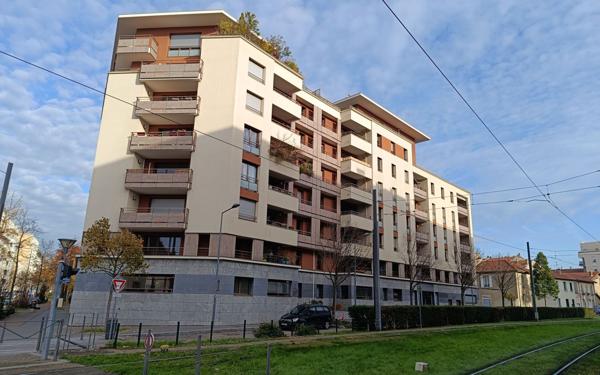 Appartement à vendre    4 pièces • 92,47 m2 Villeurbanne