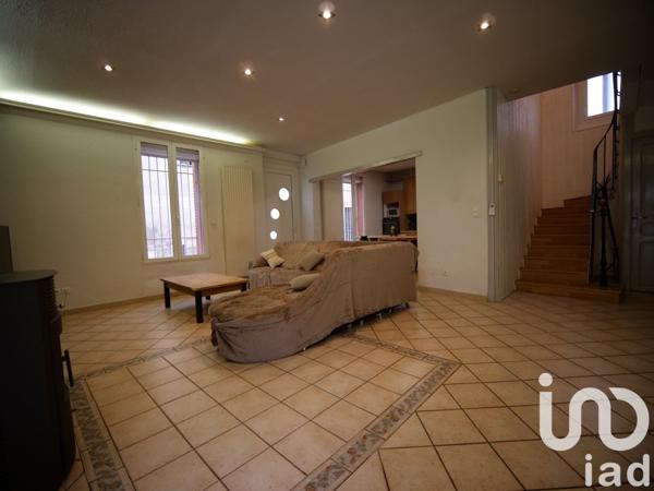 Maison 5 pièces de 114 m² à Pézilla-la-Rivière (66370)