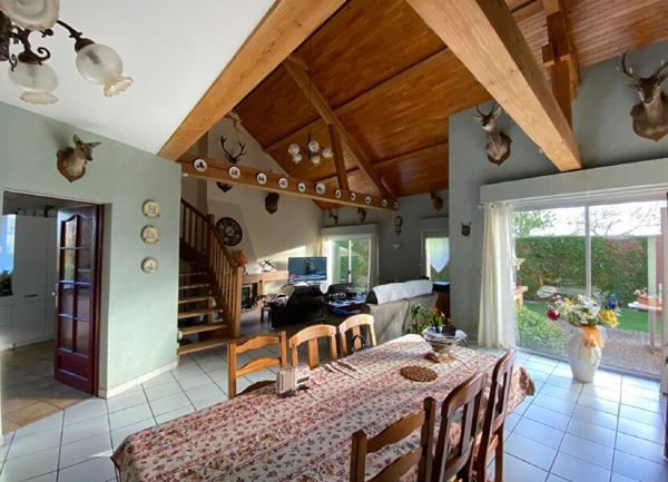 Maison à vendre    6 pièces •  Margon