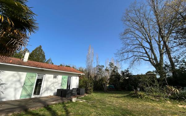 Maison à louer    5 pièces •  Mézos