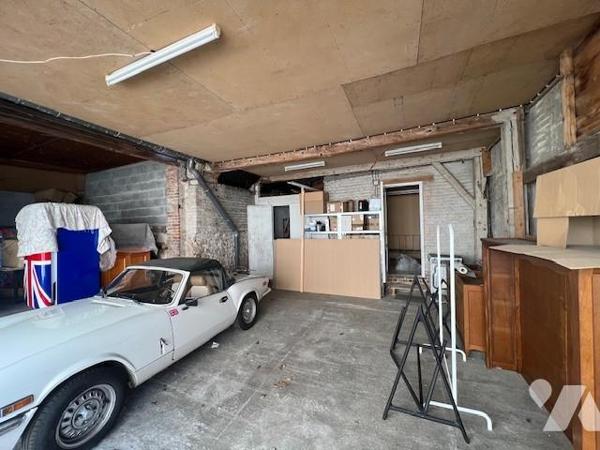 ORBEC RARE A LA VENTE JOLIE MAISON DE CENTRE VILLE AVEC JARDIN ET COMMERCES A PIED