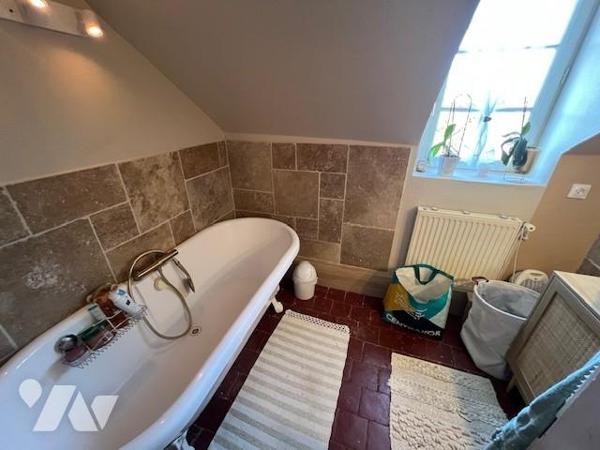 ORBEC RARE A LA VENTE JOLIE MAISON DE CENTRE VILLE AVEC JARDIN ET COMMERCES A PIED