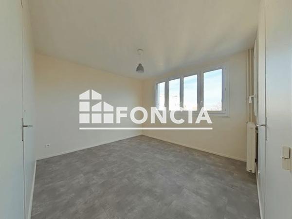 Location Studio 20.86 m² - 12-16 AV.DE LA DIVISION LECLER Le Bourget 93350