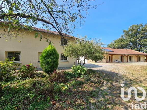 Maison 5 pièces de 228 m² à Magnac-Laval (87190)
