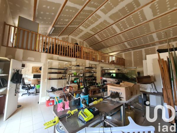 Maison 5 pièces de 228 m² à Magnac-Laval (87190)