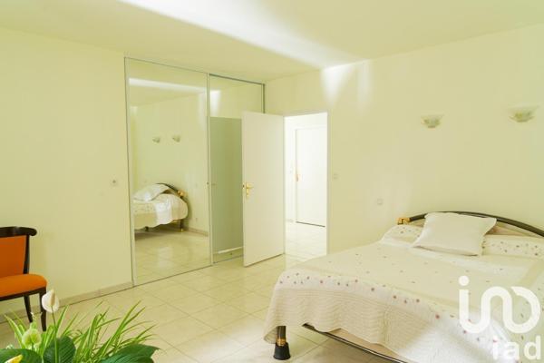 Maison 5 pièces de 228 m² à Magnac-Laval (87190)