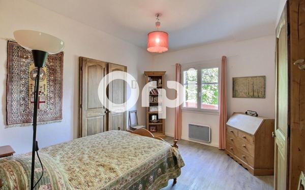 Maison à vendre    6 pièces • 162,96 m2 Marseille 11