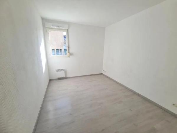 Appartement à louer 2 pièces 55.05m² Blois (41000)