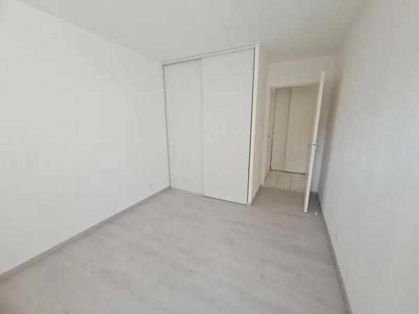 Appartement à louer 2 pièces 55.05m² Blois (41000)