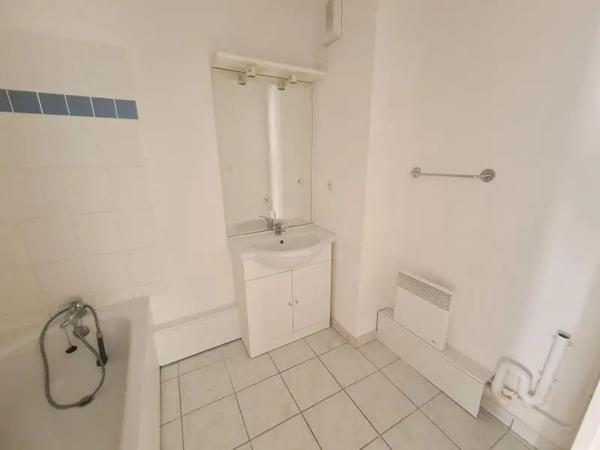 Appartement à louer 2 pièces 55.05m² Blois (41000)