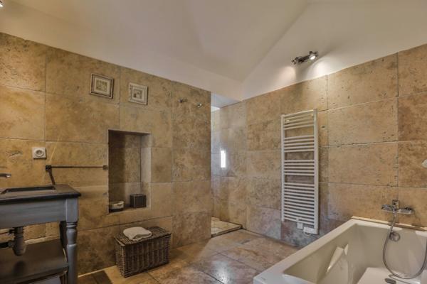 Vente Propriété de luxe Loriol-du-Comtat 21 Pièces 1300 m²