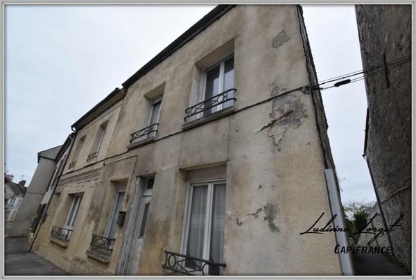 Maison de ville avec terrain à vendre 4 pièces NEUILLY SAINT FRONT (02) Maison à rénover- 69m2- 3 chambres – grenier – une dépendance -Terrain 147m2