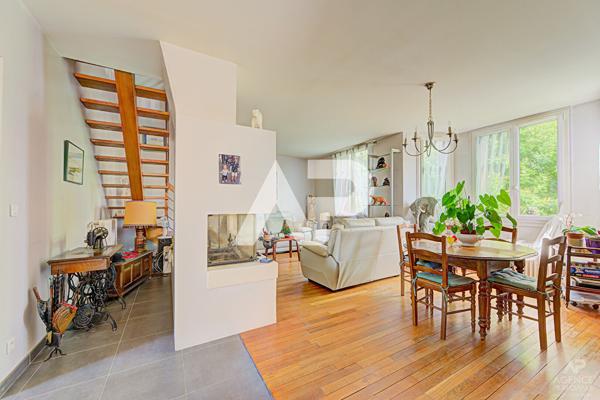 Maison Suresnes 7 pièce(s) 161m² 1 200 000 € **  - Référence  20082
