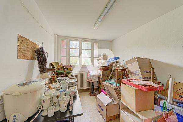 Maison Suresnes 7 pièce(s) 161m² 1 200 000 € **  - Référence  20082
