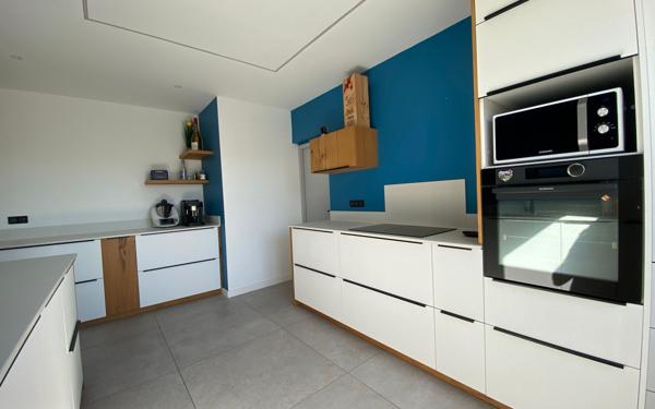 Maison à vendre    4 pièces •  Entraigues-sur-la-Sorgue