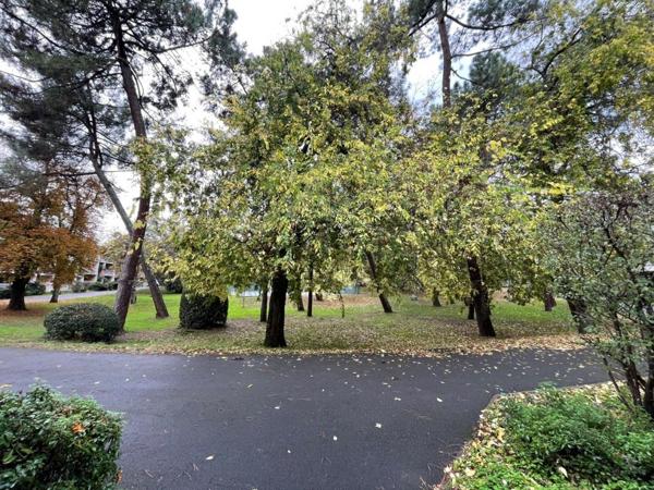 T2 situé résidence Emeraude au Bouscat parc verdoyant place de parking privée et cave