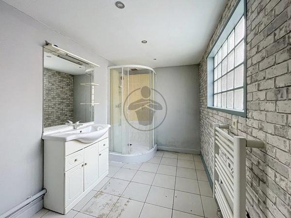 Vente Immeuble 6 pièces 134 m2 à Saint-Quentin