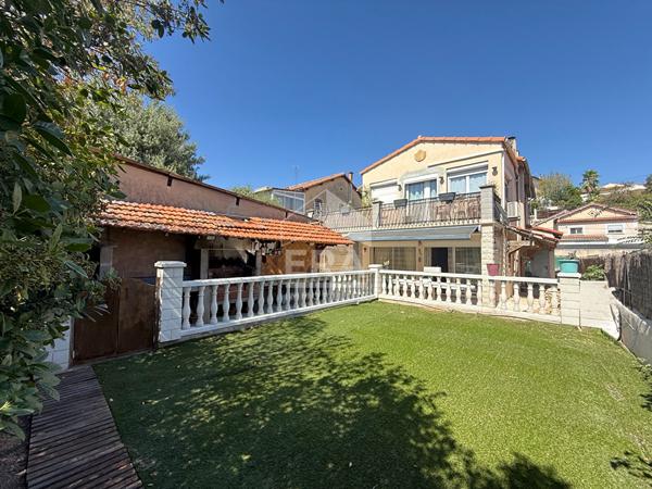 A VENDRE 13012 MARSEILLE LES TROIS LUCS  MAISON DEUX HABITATIONS DE 148M² SUR 347 M² DE JARDIN  GRAND GARAGE