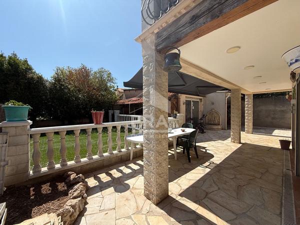 A VENDRE 13012 MARSEILLE LES TROIS LUCS  MAISON DEUX HABITATIONS DE 148M² SUR 347 M² DE JARDIN  GRAND GARAGE