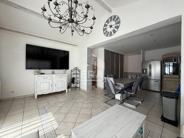 A VENDRE 13012 MARSEILLE LES TROIS LUCS  MAISON DEUX HABITATIONS DE 148M² SUR 347 M² DE JARDIN  GRAND GARAGE