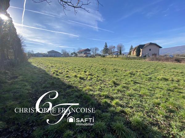 Terrain environ 4000 m2 entièrement constructible