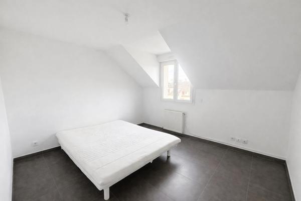 Exclusivité –Maison récente avec jardin et sous-sol total – secteur calme