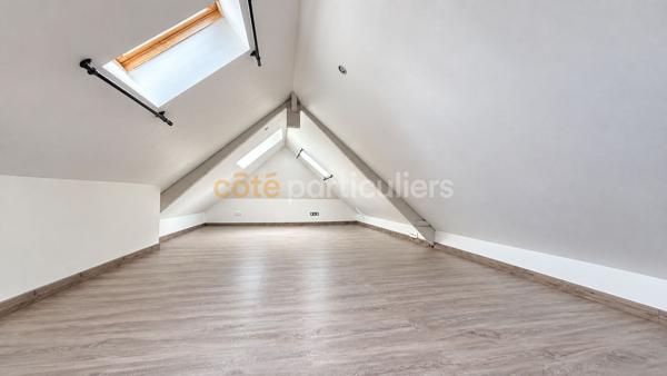 Vente
                Maison78 m² - 4 Pièces -
                    RONCHIN (59790)