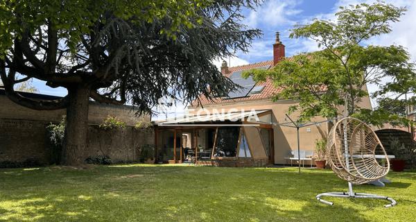 À vendre Maison 6 pièces 159 m² - Dury 80480