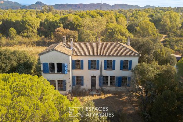 Bastide à réinventer, au coeur d’un domaine agricole de 8 hectares