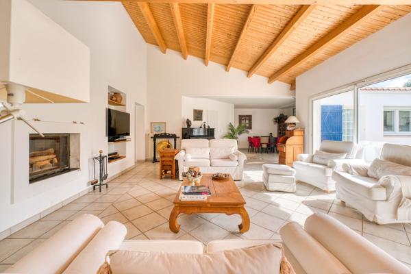 Vente Maison de luxe Saint-Pierre-d'Oléron 6 Pièces 165 m²