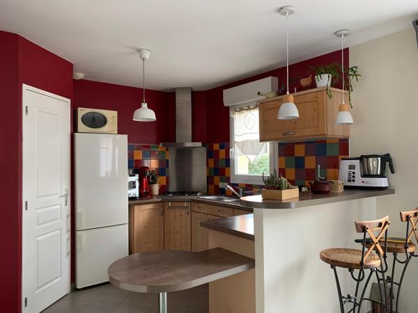 Jolie maison sur demi-niveau au calme au coeur de Sébazac
