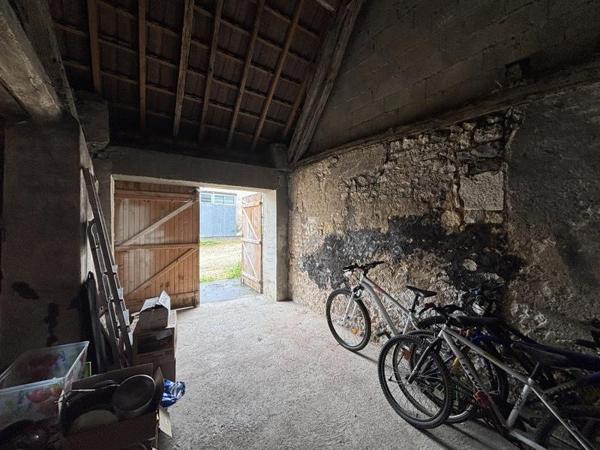 Maison à vendre 116 202 € Chârost 4 p 125 m² DPE C