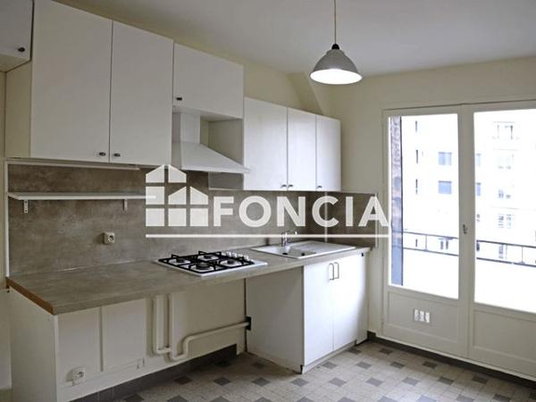 Location Appartement 4 pièces 77.93 m² - 9 RUE GAL DURAND Grenoble 38100
