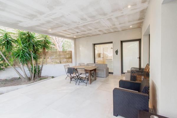 Ensemble immobilier à usage de résidence hôtelière proche de Palombaggia