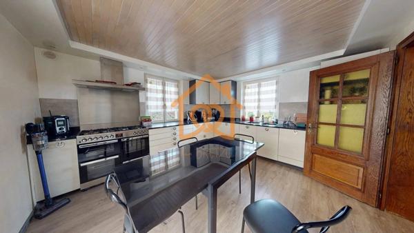 En exclusivité Jolie Maison de 150m² au sol à HOLTZHEIM avec piscine chauffée, climatisation sur 7 ares de terrain