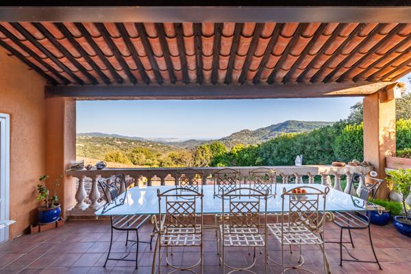 Les Adrets  vue mer: Maison en nue-propriété avec usufruit et clause libératoire à 10 ans