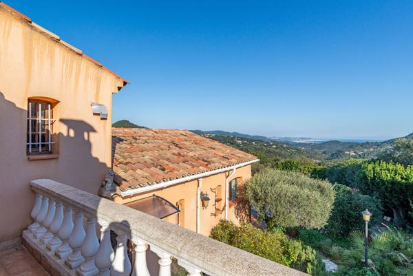 Les Adrets  vue mer: Maison en nue-propriété avec usufruit et clause libératoire à 10 ans