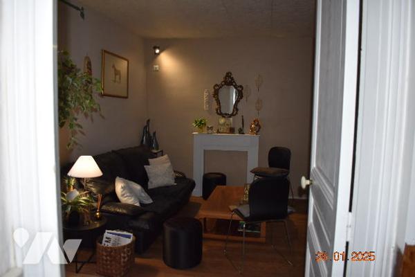 Une maison individuelle à usage d'habitation située à MARINES (95640).