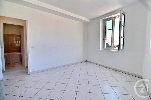 Maison à vendre  9 pièces - 126,99 m 2   SEZANNE  - 51