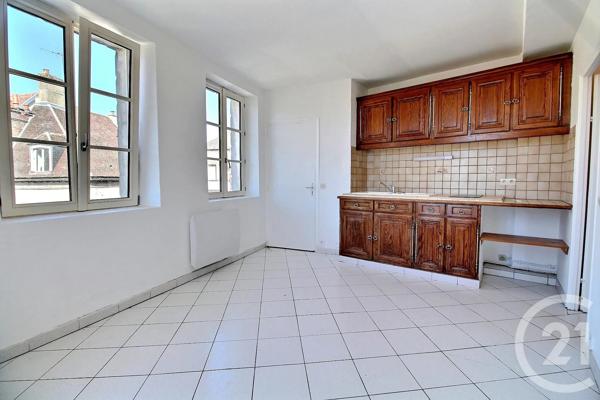 Maison à vendre  9 pièces - 126,99 m 2   SEZANNE  - 51