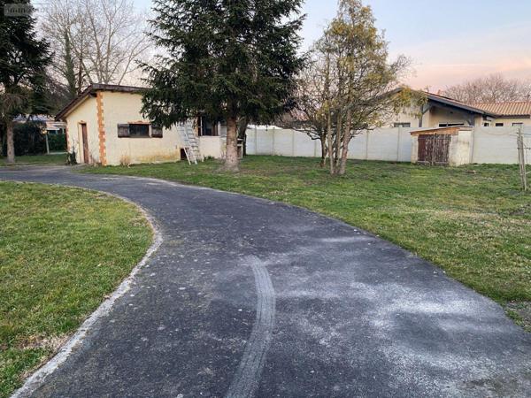 Maison individuelle à vendre à Le Pian-Médoc en Gironde (33290), ref : 032/1584   
Feydieu