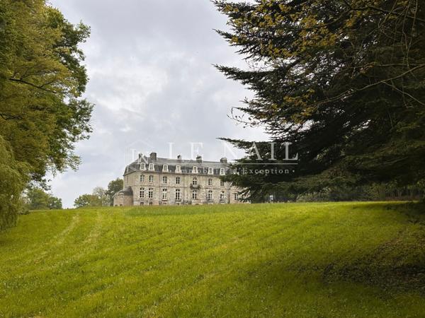 Château Monument Historique avec 20 hectares dans le Morbihan