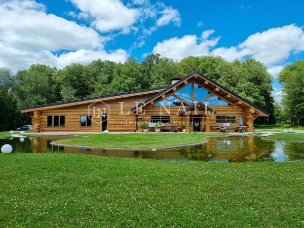 Exceptionnelle propriété sur un parc clos de 76 hectares dans le Pays d'Othe