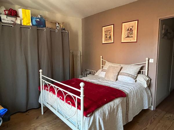 Maison de ville à Couhé avec jardin