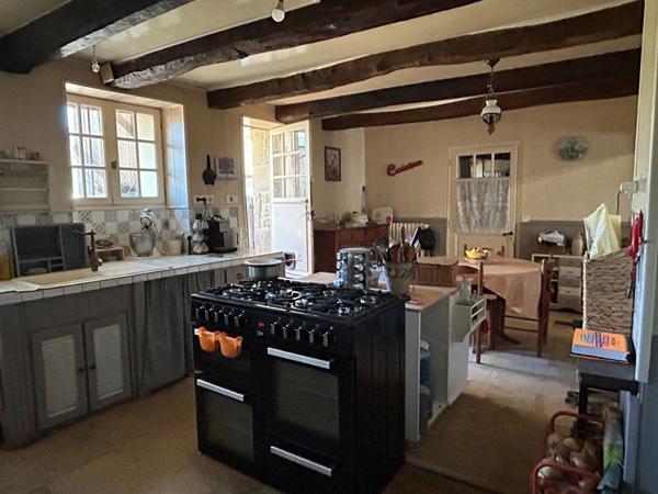 Maison de ville à Couhé avec jardin