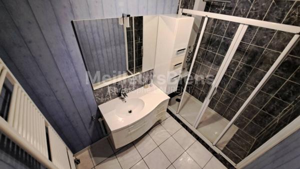 Appartement T5, balcons, parking privatif