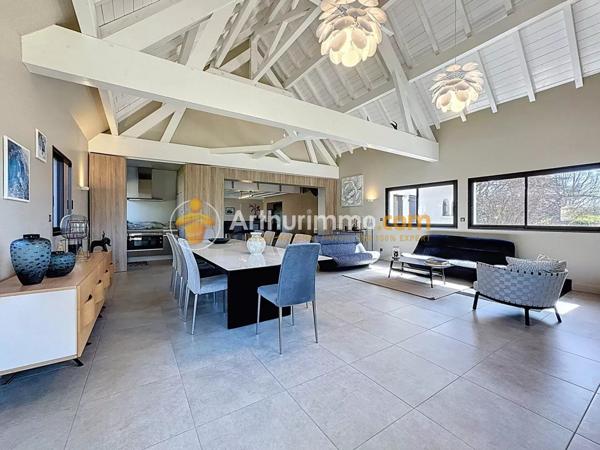 Vente Maison 5 pièces 370 m2 à Bourgoin-Jallieu