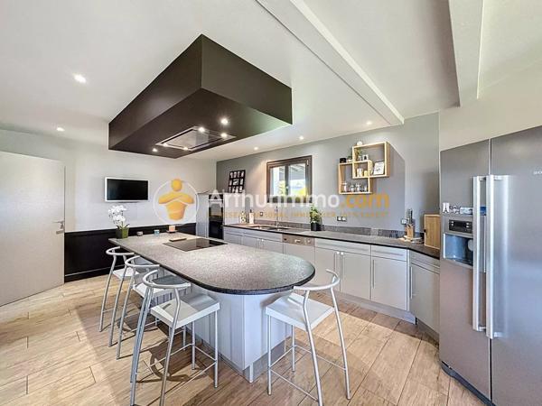 Vente Maison 5 pièces 370 m2 à Bourgoin-Jallieu